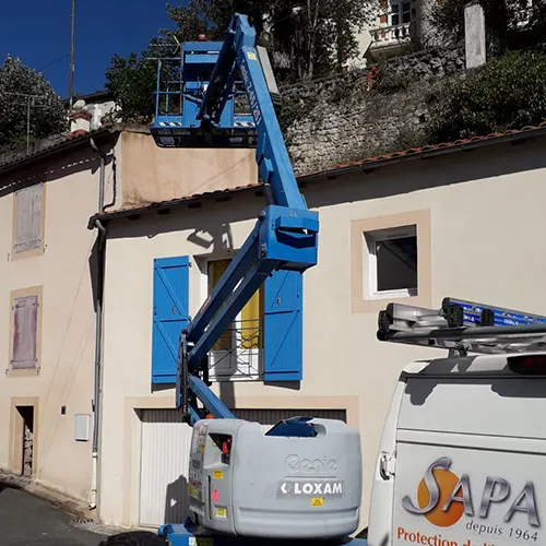 Travaux de nettoyage de façade
